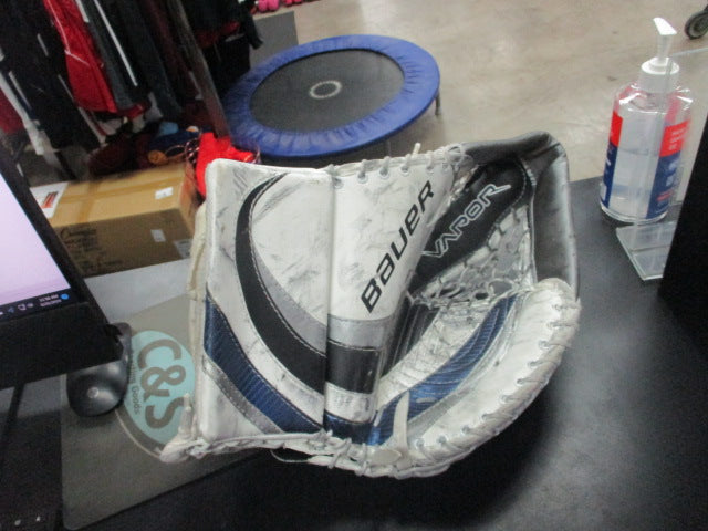 Used Bauer Vapor X 50 Hockey Goalie Glove -Intermediate