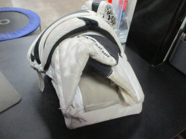 Used Bauer Vapor X 50 Hockey Goalie Glove -Intermediate